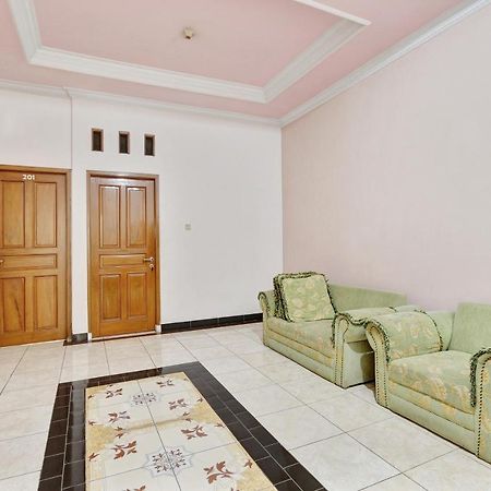 Hotel Wisma Ck Kebumen Eksteriør bilde