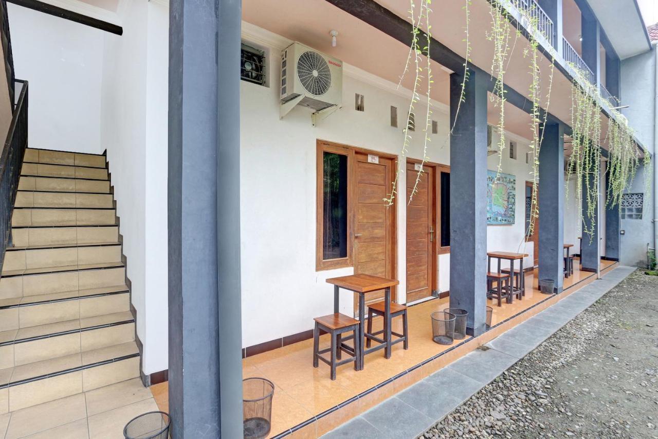 Hotel Wisma Ck Kebumen Eksteriør bilde