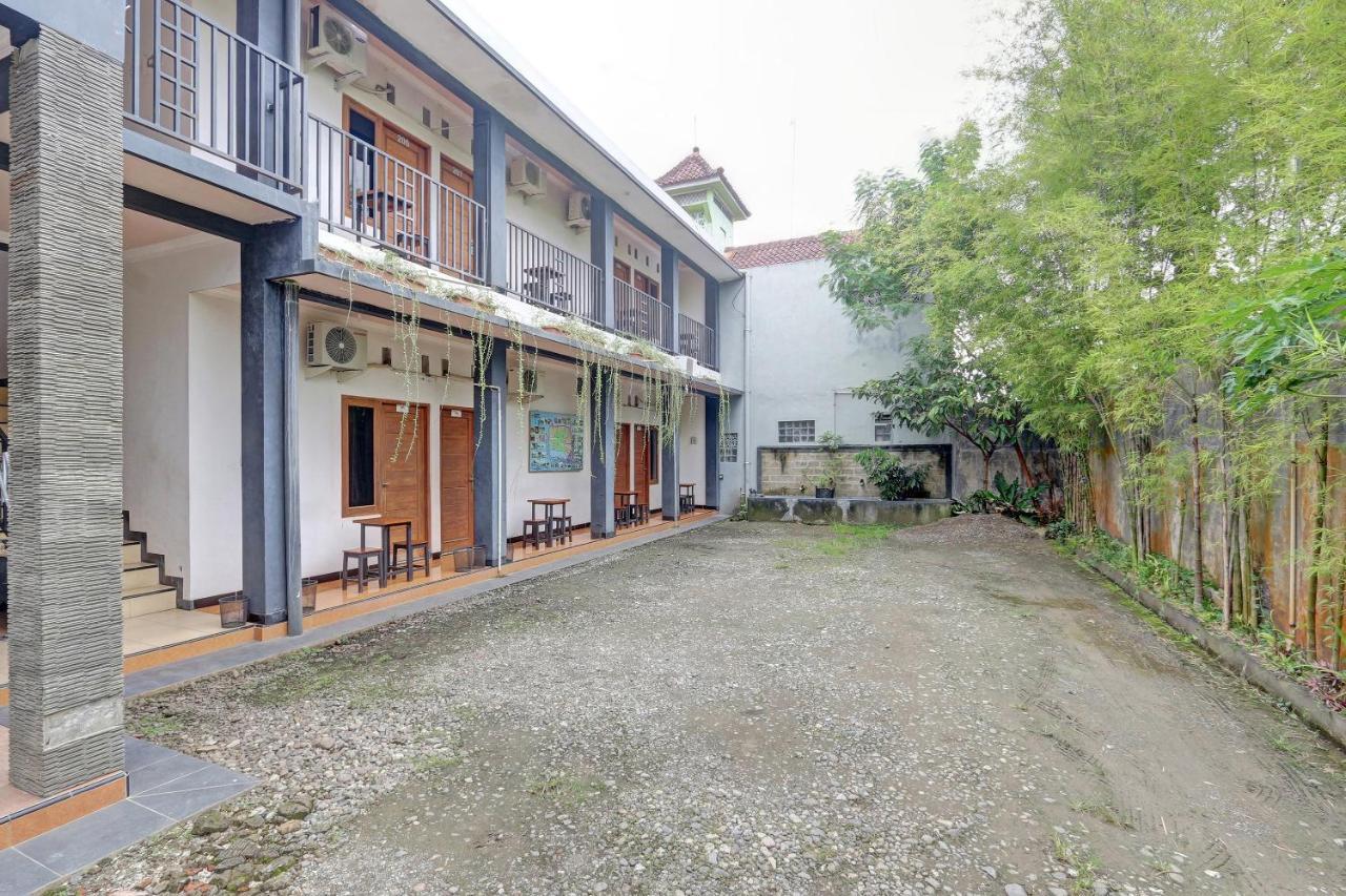 Hotel Wisma Ck Kebumen Eksteriør bilde